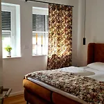 Apartment Vierseitenhof
